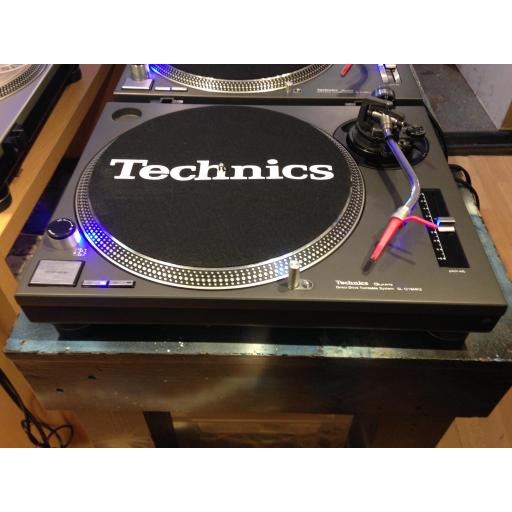 Technics 1210 mk2 in good condition with 12 month warranty with Ortofon cart and stylus